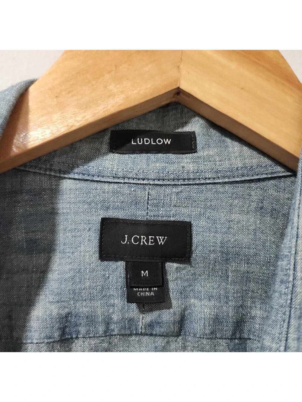 J CREW Ludlow Chambray Button Up Long Sleeve Preppy Classic Outdoor Mens Medium